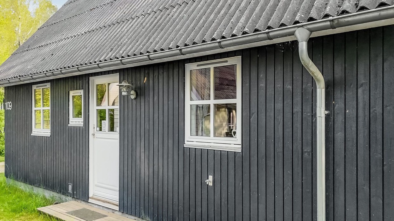 Photo of Others in Skygge