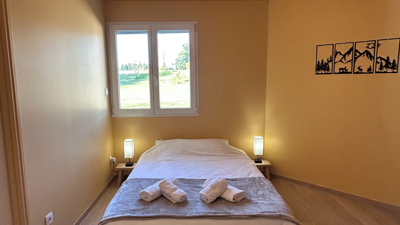 Photo of Bedroom in Longemaison