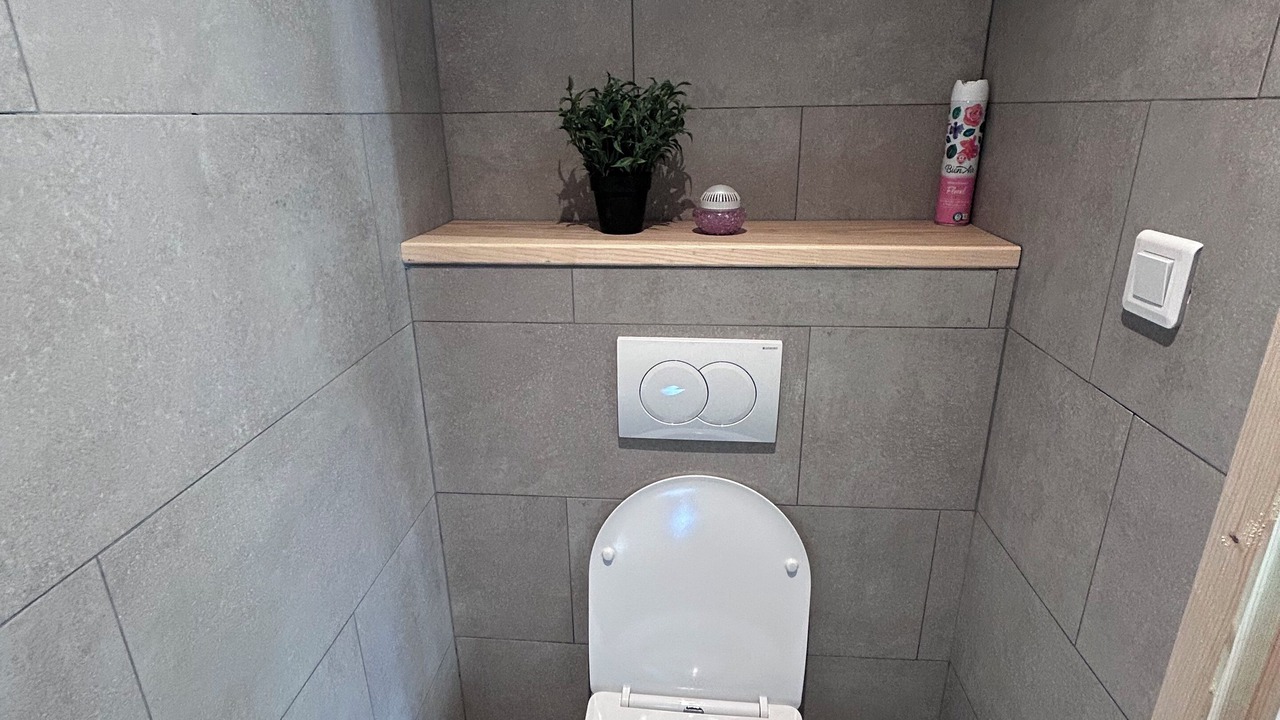 Photo of Bathroom in Longemaison