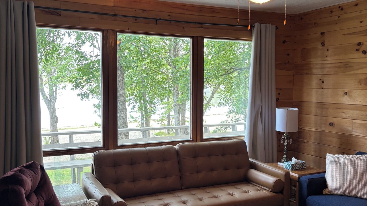 Photo of Livingroom in L'Isle-aux-Allumettes