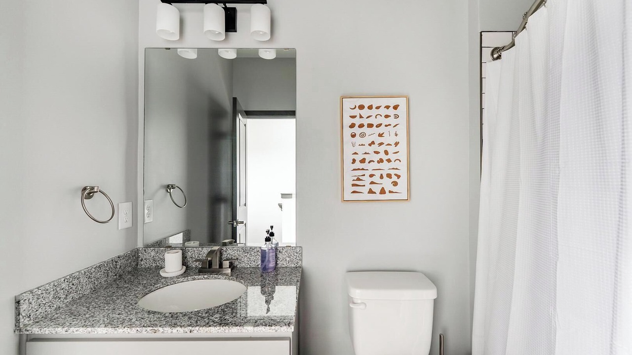 Photo of Bathroom in Northwest Pensacola