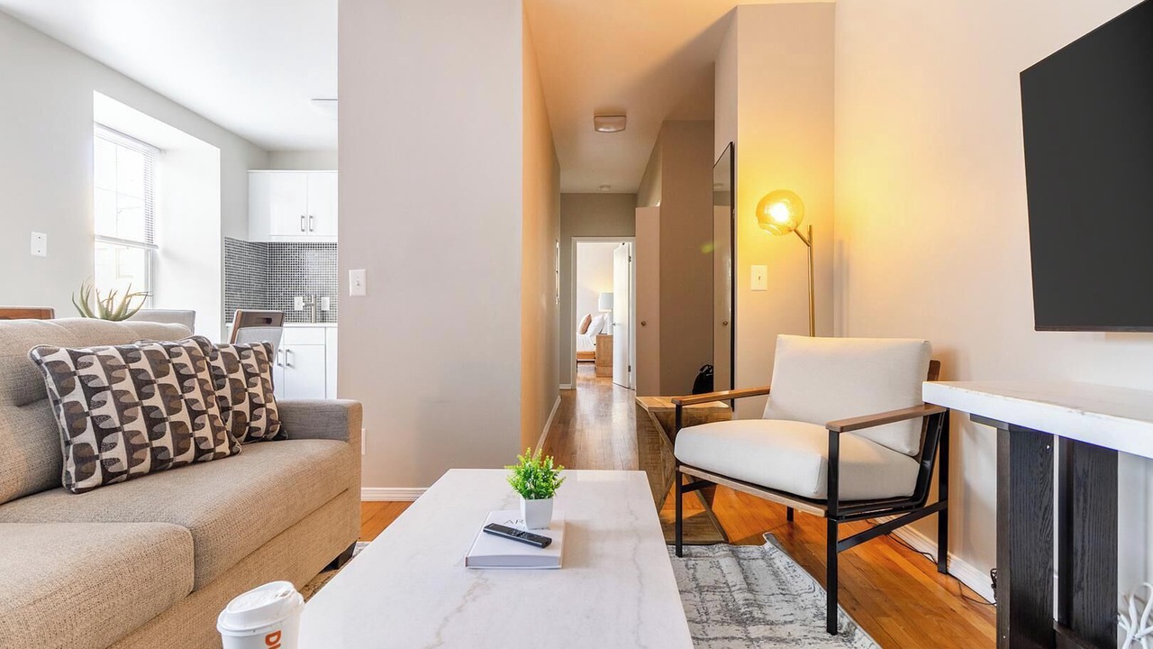 Photo of Livingroom in Downtown