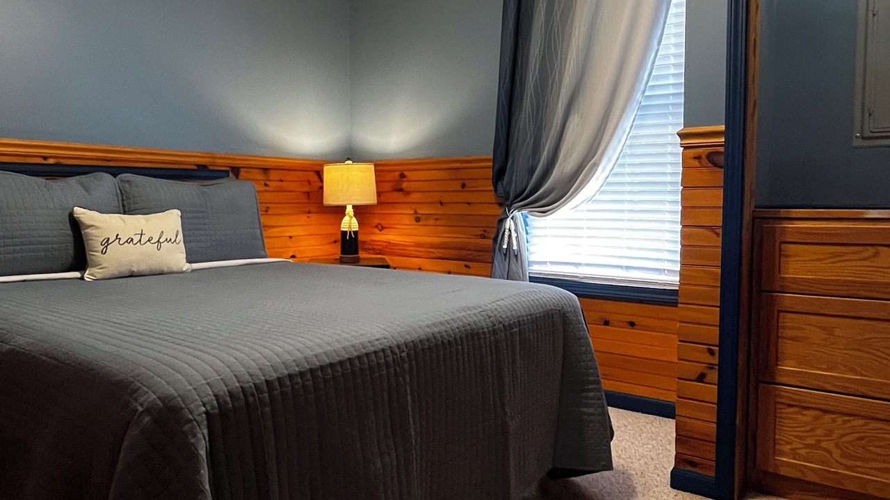 Photo of Bedroom in Sunrise Beach