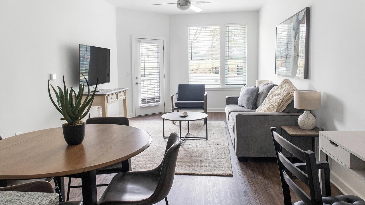 Photo of Livingroom in East Raleigh