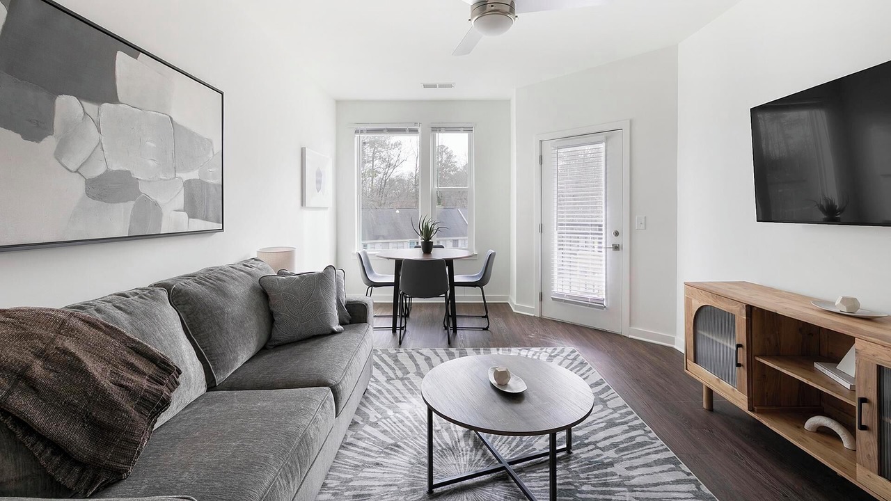 Photo of Livingroom in East Raleigh
