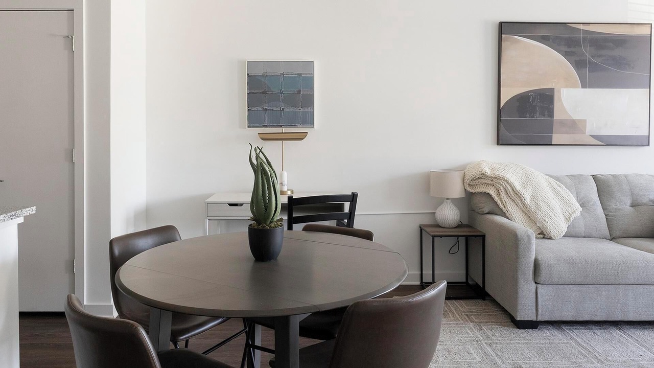 Photo of Livingroom in East Raleigh