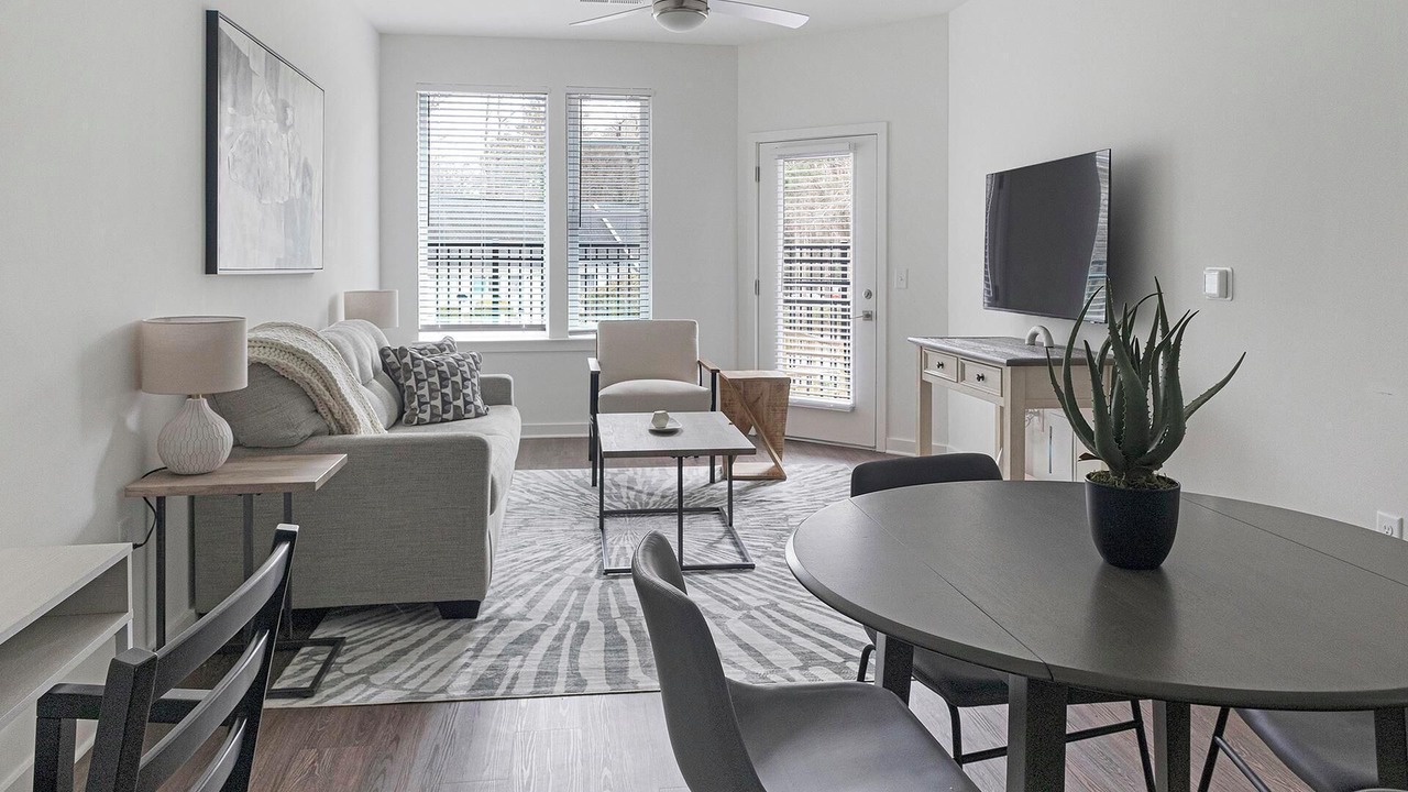 Photo of Livingroom in East Raleigh