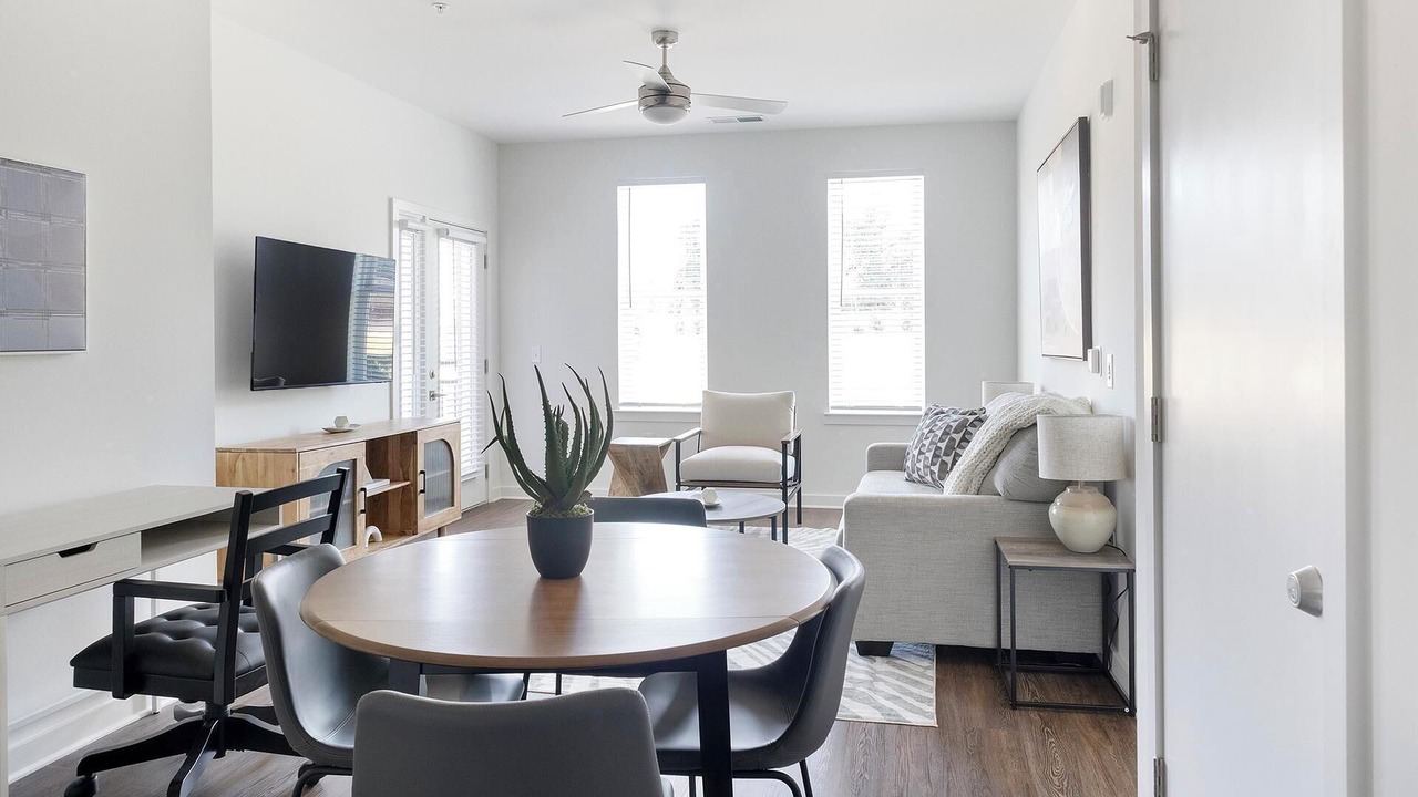 Photo of Livingroom in East Raleigh