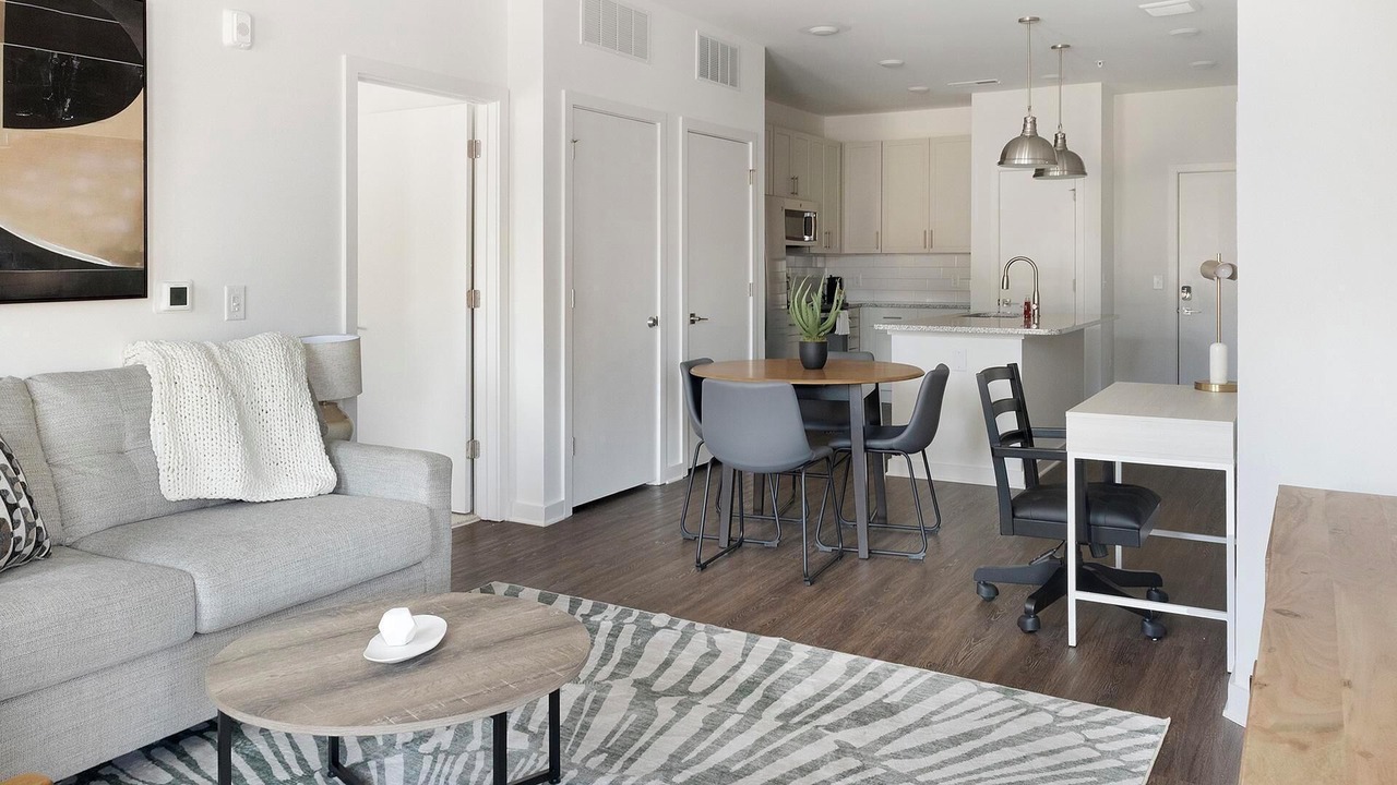 Photo of Livingroom in East Raleigh