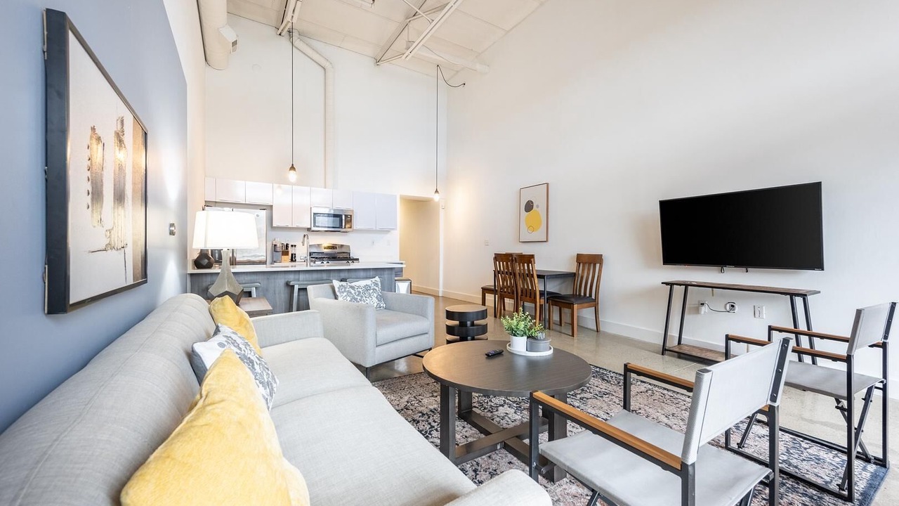 Photo of Livingroom in Royal Oak