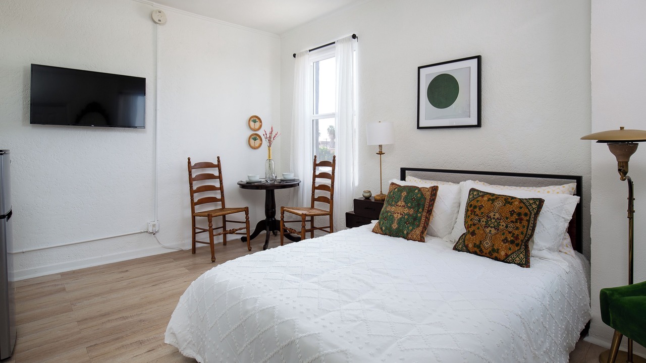 Photo of Bedroom in Westlake