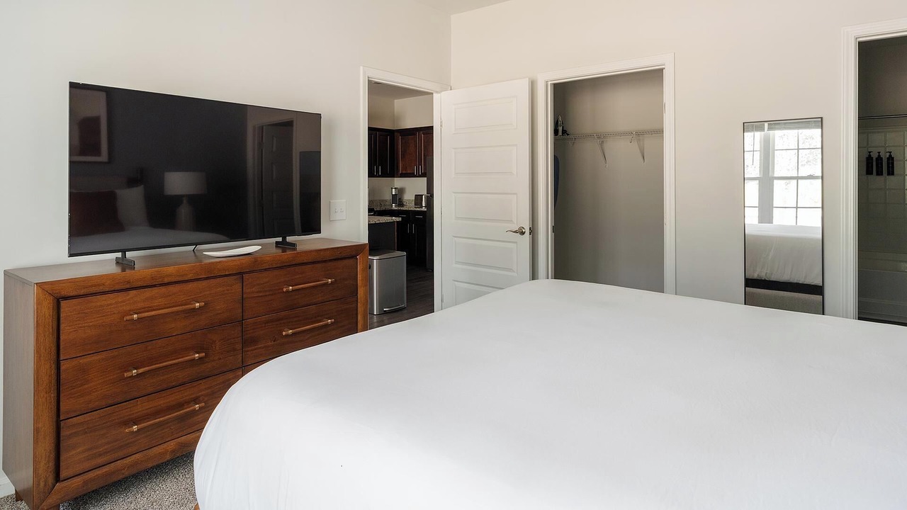 Photo of Bedroom in Bloomingdale