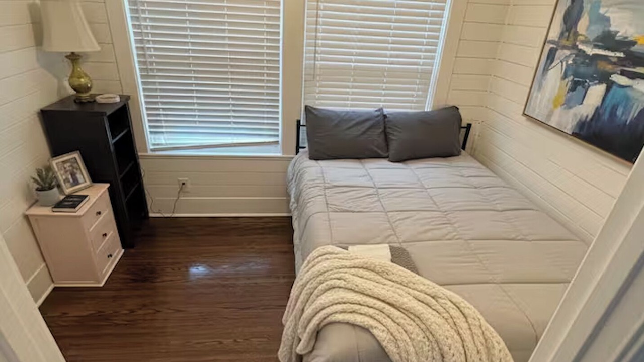 Photo of Bedroom in Rockcreek Lexington Road