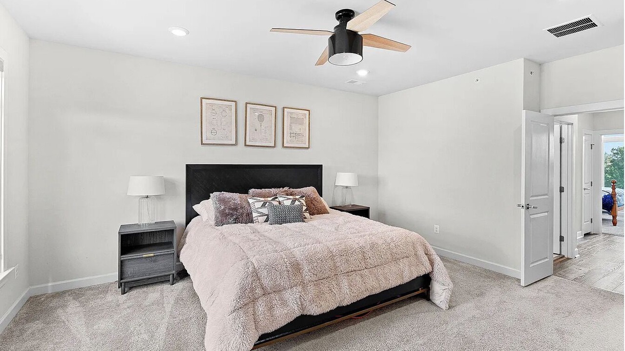 Photo of Bedroom in Leesburg