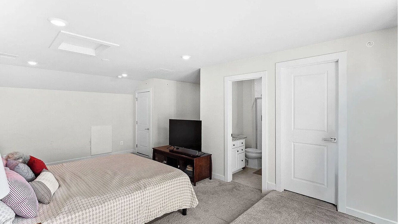 Photo of Bedroom in Leesburg