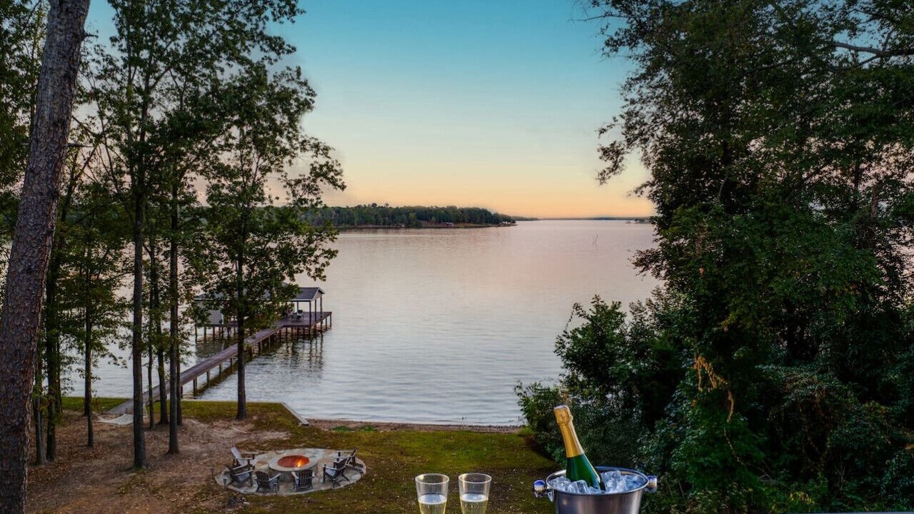 Photo of Outdoor in Dogwood