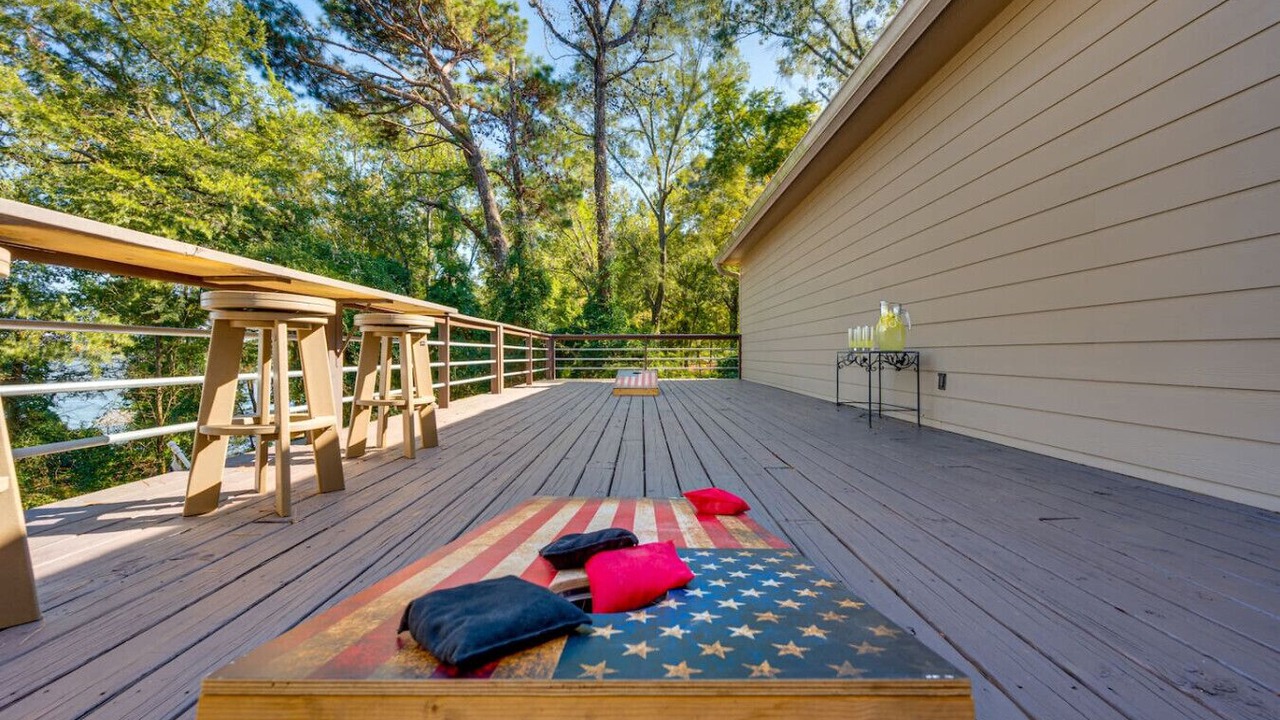 Photo of Patio Balcony in Dogwood
