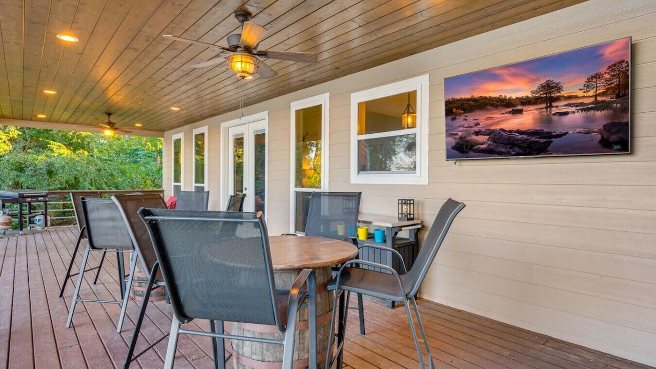 Photo of Outdoor in Dogwood