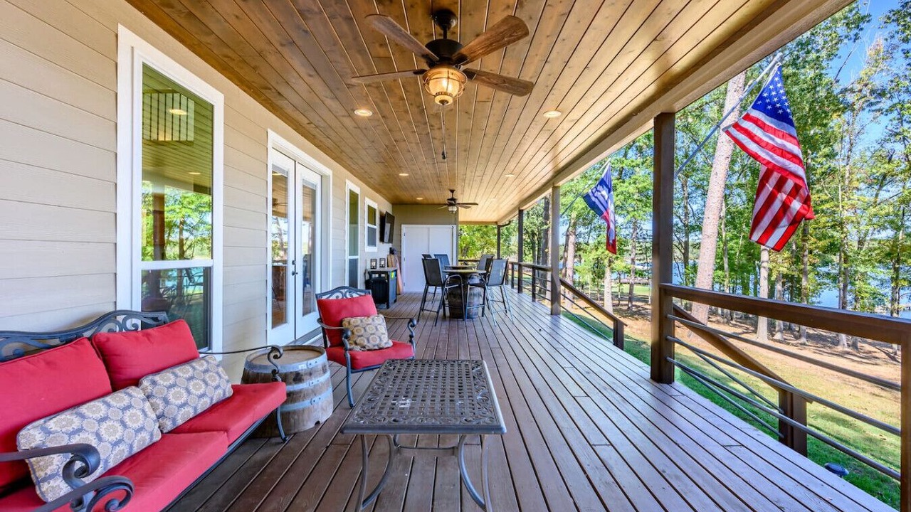 Photo of Outdoor in Dogwood