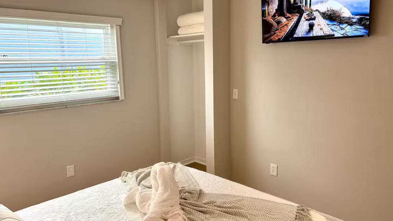 Photo of Bedroom in Bay Crest Park