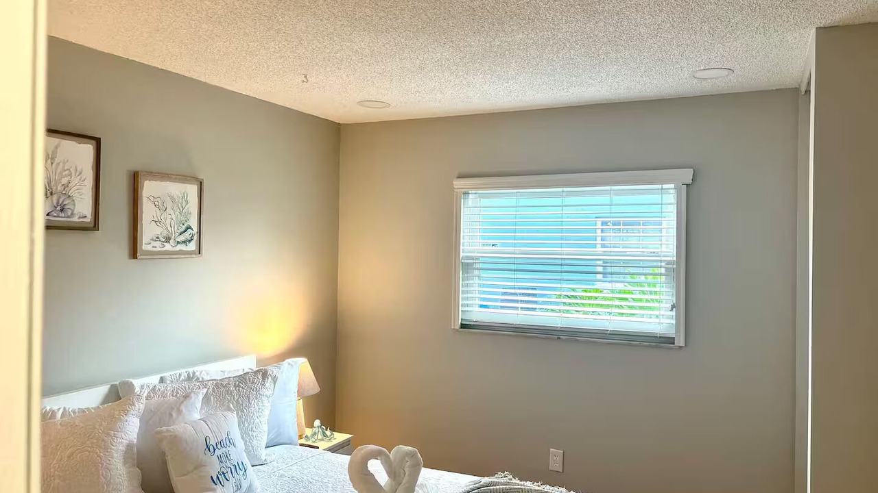 Photo of Bedroom in Bay Crest Park