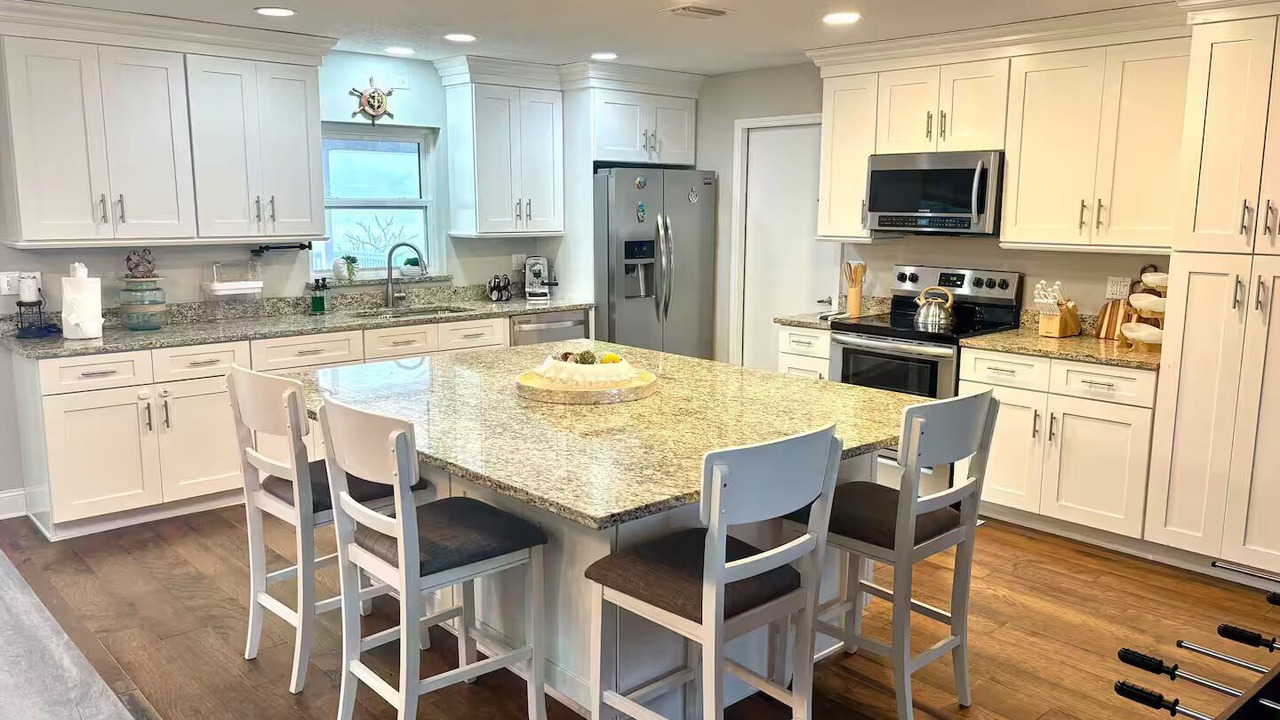 Photo of Kitchen in Bay Crest Park