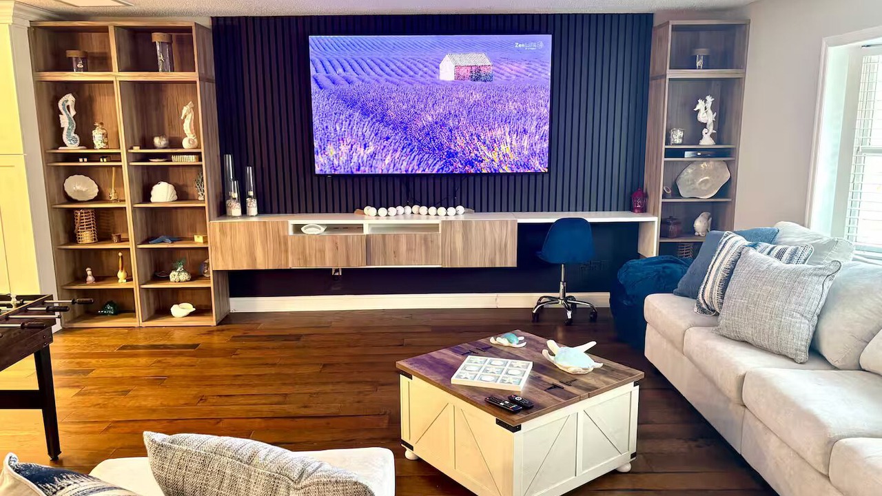 Photo of Livingroom in Bay Crest Park