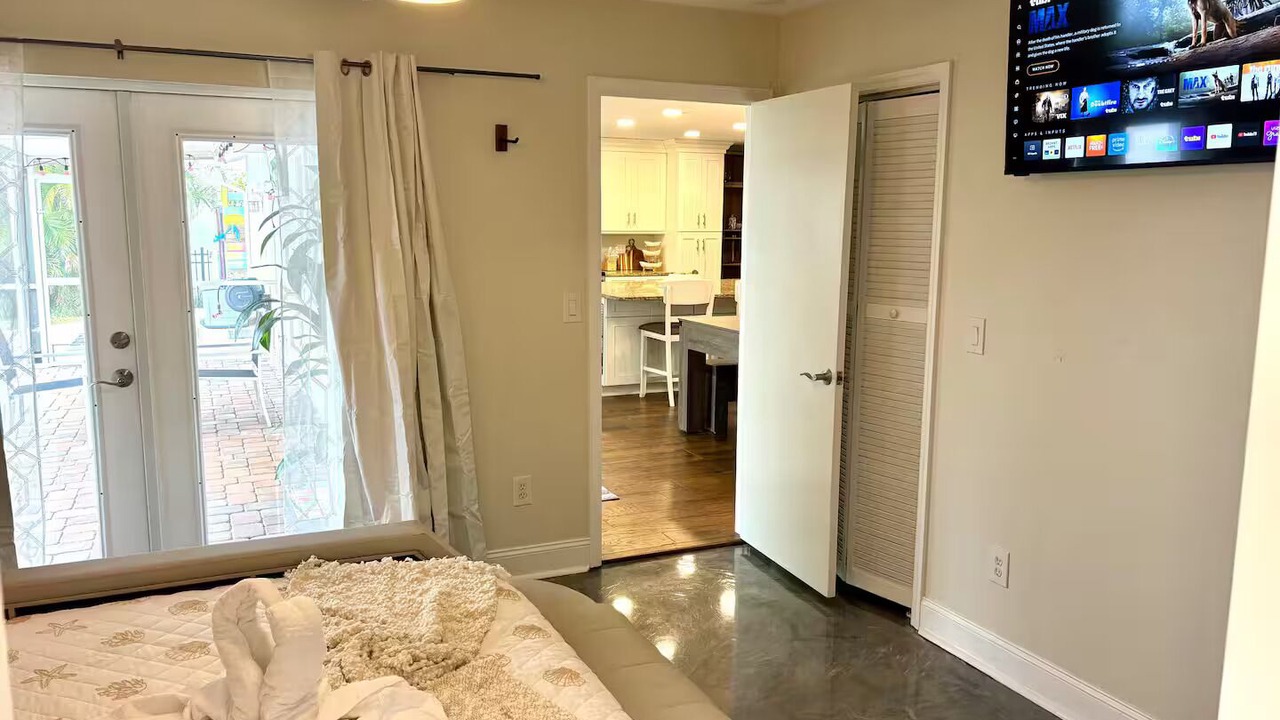 Photo of Bedroom in Bay Crest Park