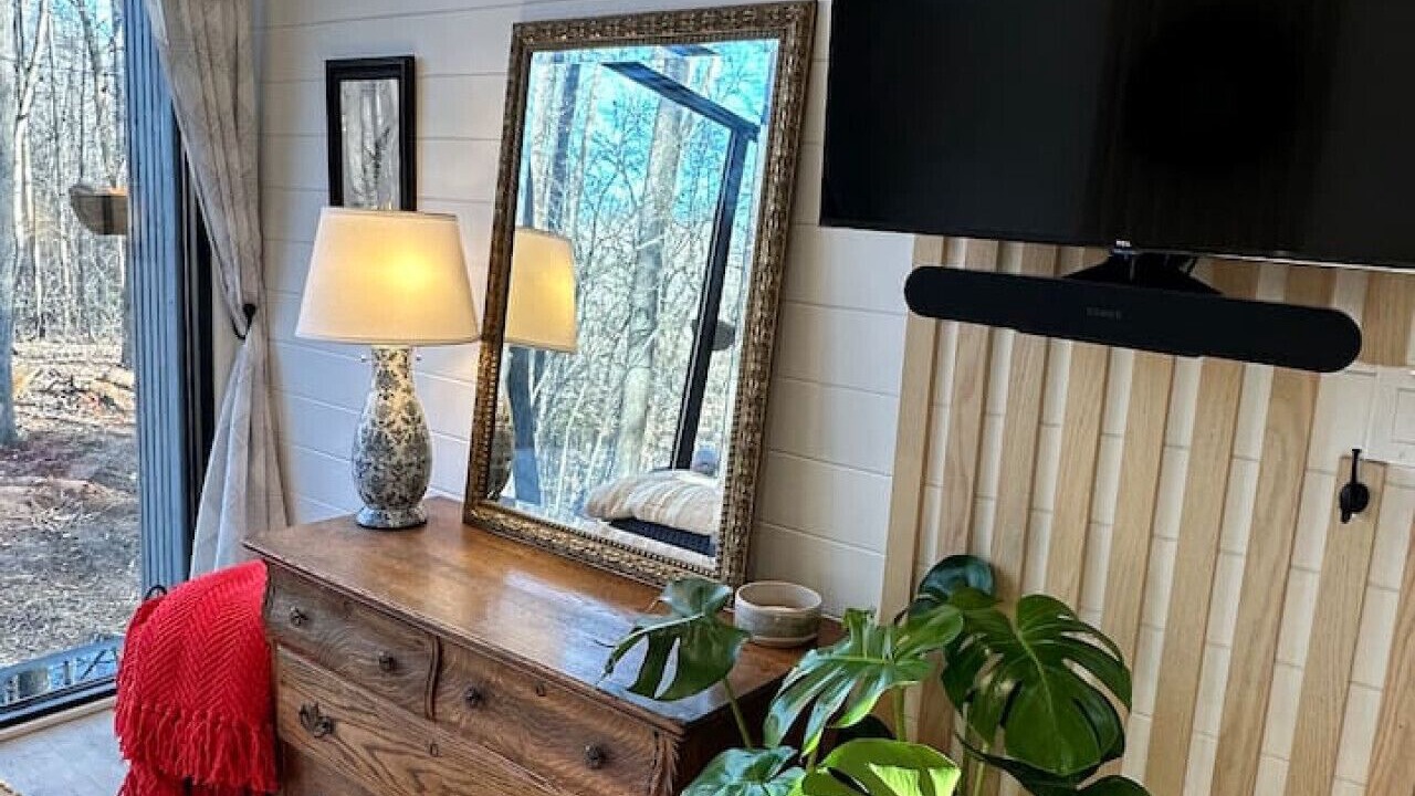 Photo of Bedroom in Elon