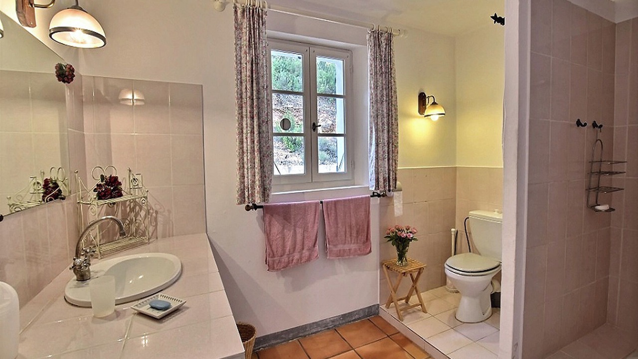 Photo of Bathroom in Salernes