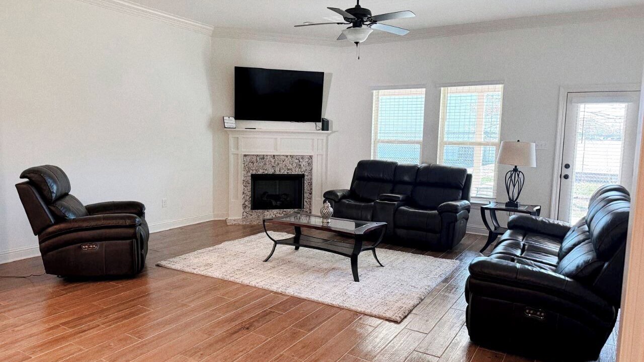 Photo of Livingroom in Lafayette