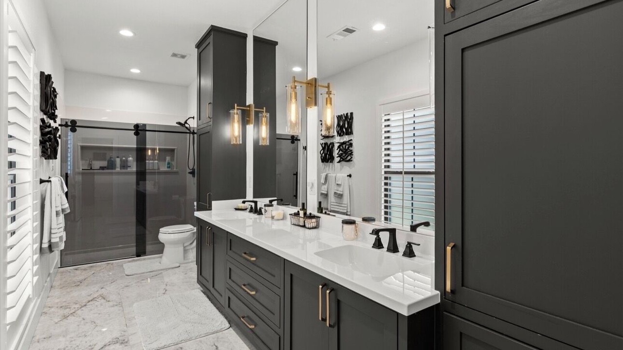 Photo of Bathroom in West