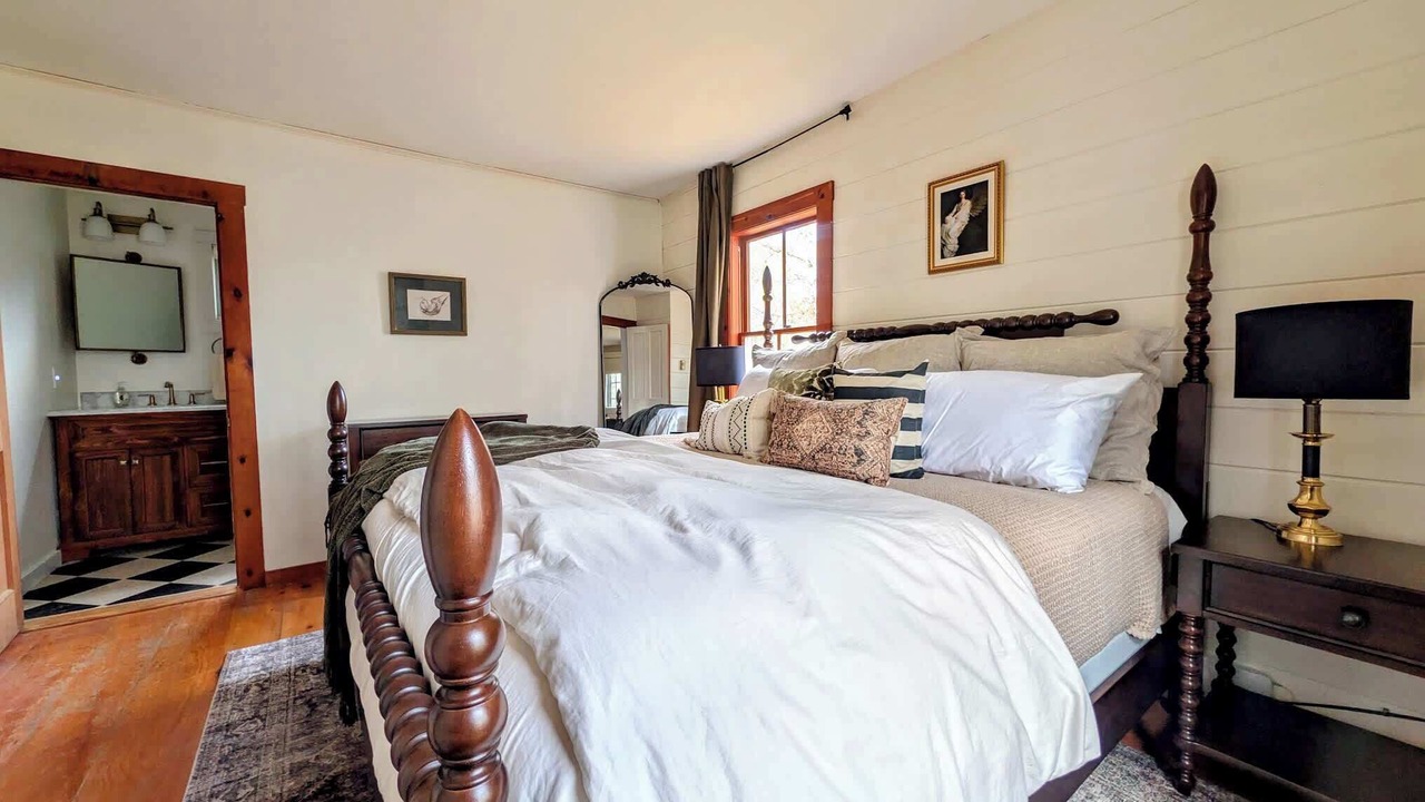 Photo of Bedroom in Surry