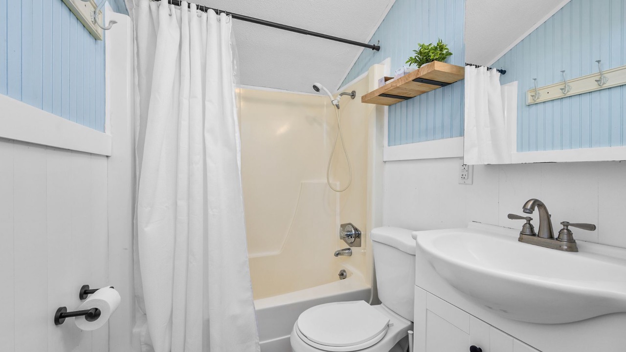 Photo of Bathroom in Popponesset
