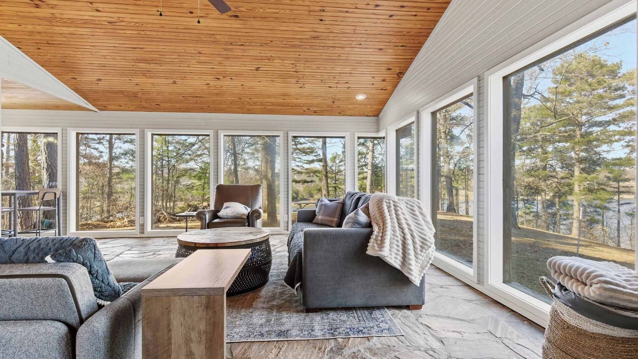 Photo of Livingroom in Lowell