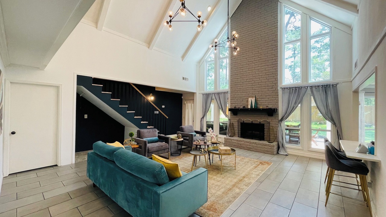 Photo of Livingroom in Memorial Northwest