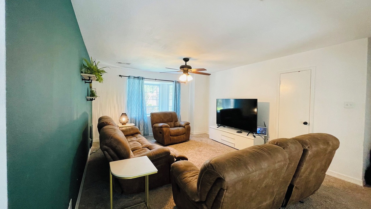 Photo of Livingroom in Memorial Northwest