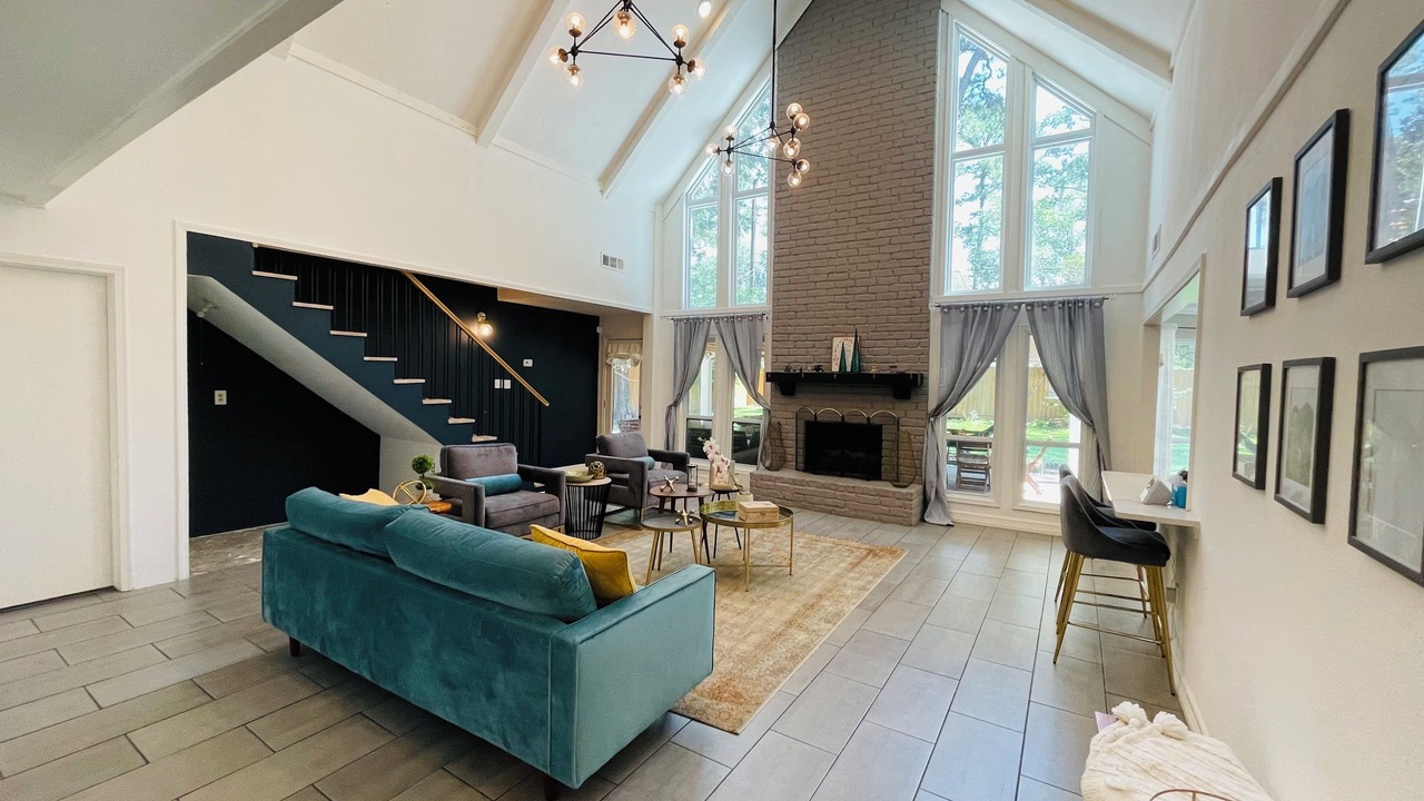 Photo of Livingroom in Memorial Northwest