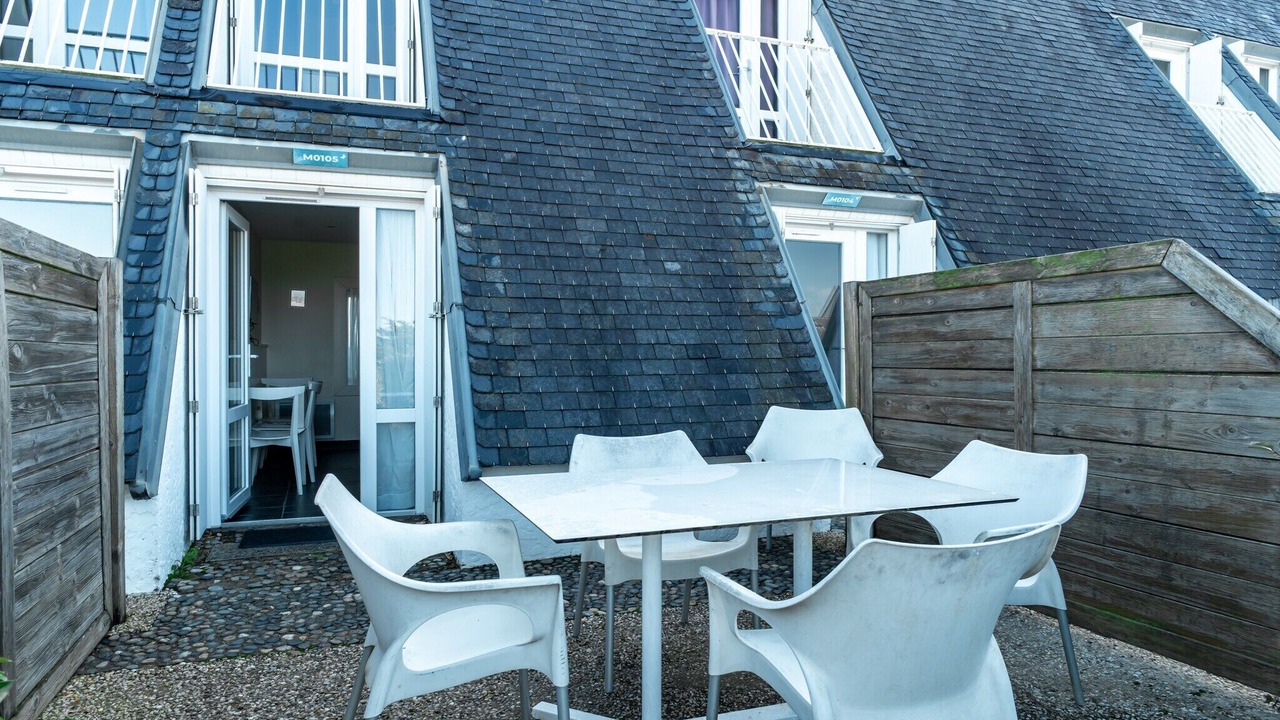 Photo of Others in Coatroual