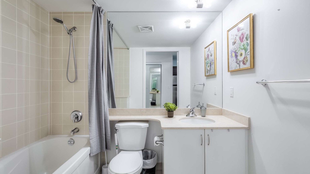 Photo of Bathroom in Fort York