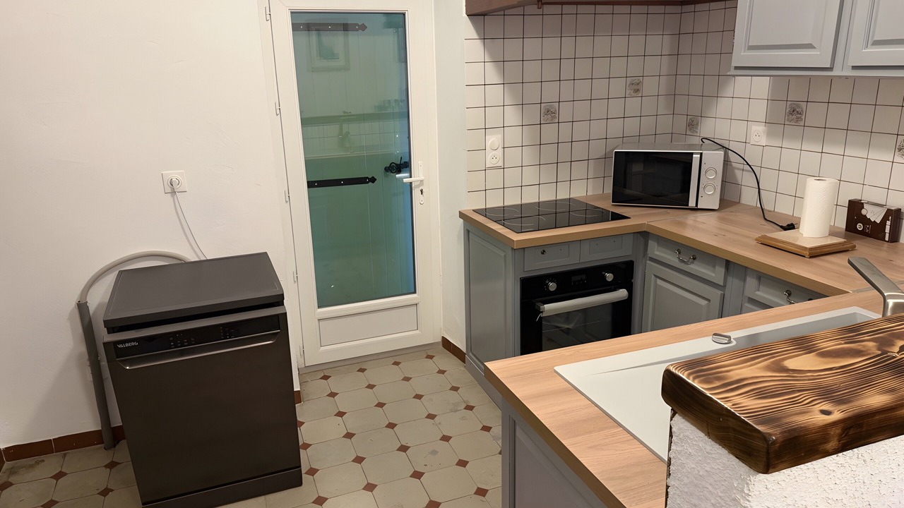 Photo of Kitchen in Saint-Laurent-La-Vernede