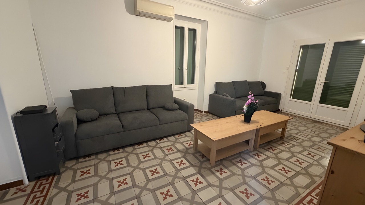 Photo of Livingroom in Saint-Laurent-La-Vernede