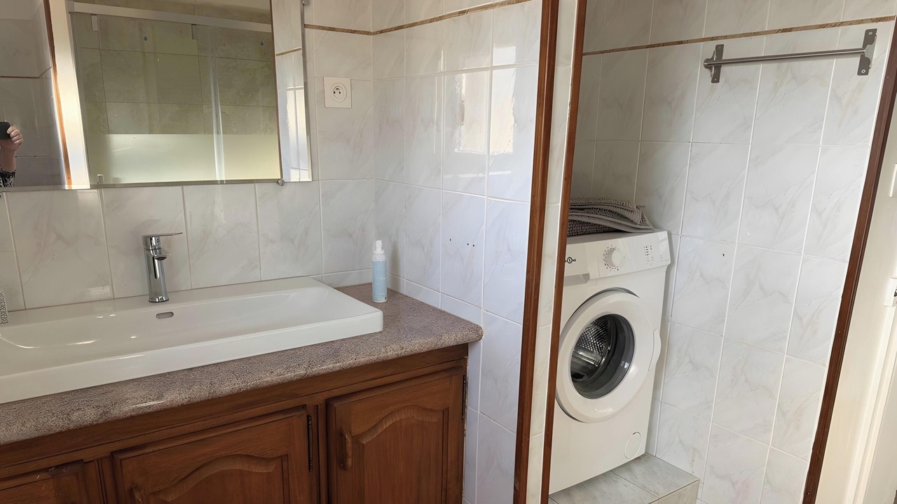 Photo of Bathroom in Saint-Laurent-La-Vernede