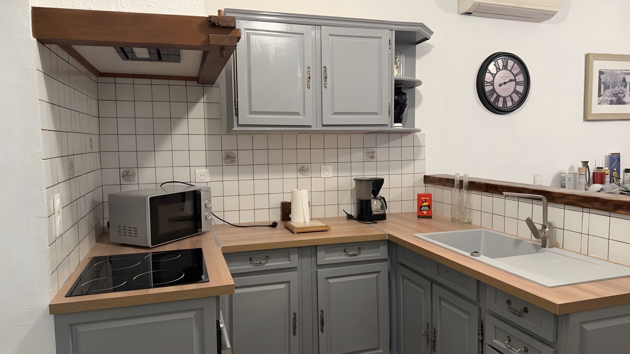 Photo of Kitchen in Saint-Laurent-La-Vernede