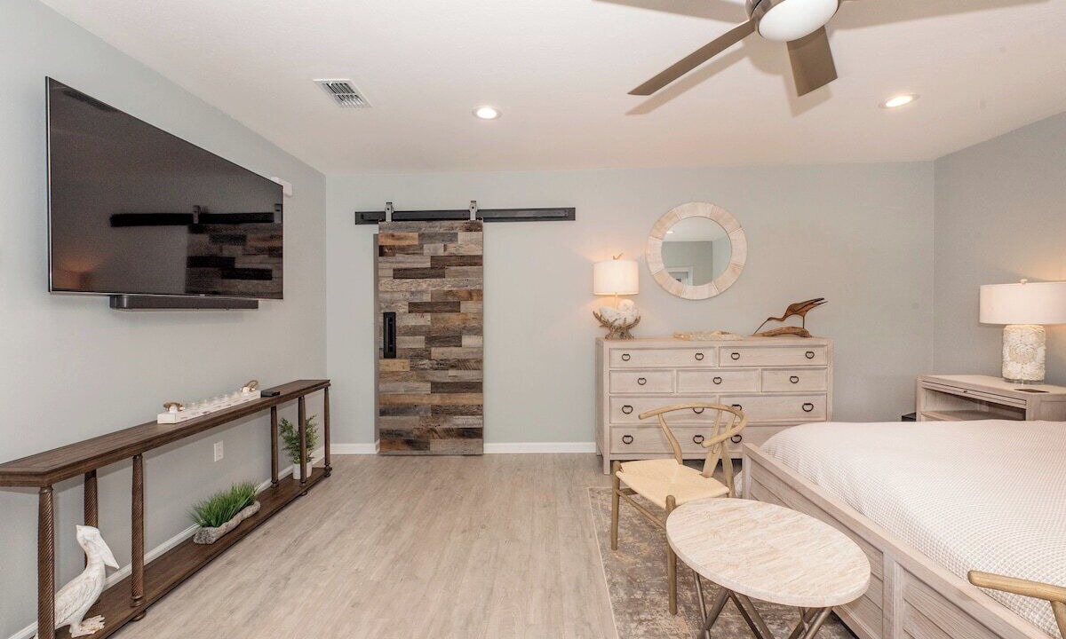 Photo of Bedroom in Panacea