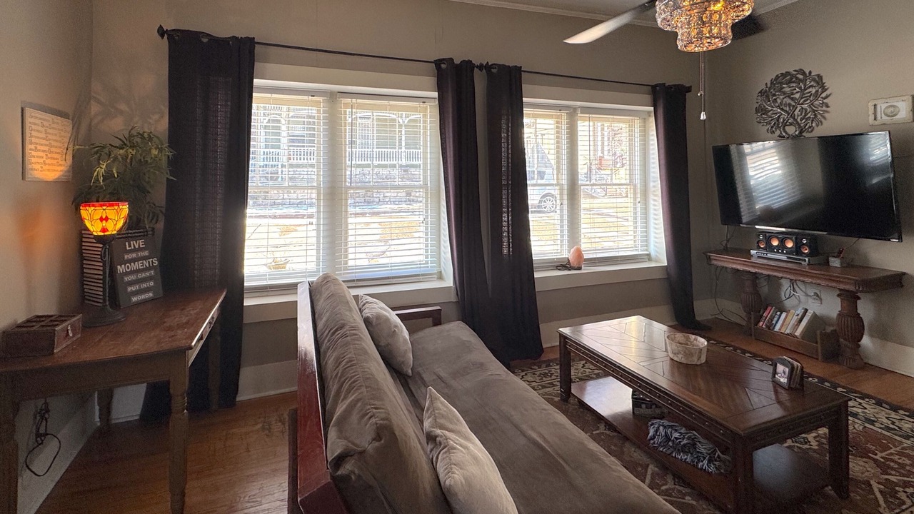 Photo of Livingroom in Eureka Springs Historic District