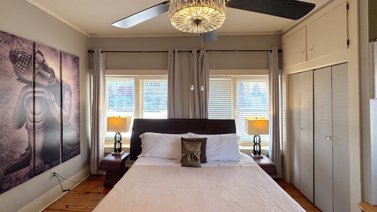 Photo of Bedroom in Eureka Springs Historic District