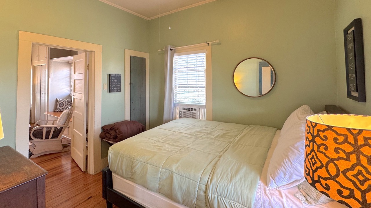 Photo of Bedroom in Eureka Springs Historic District