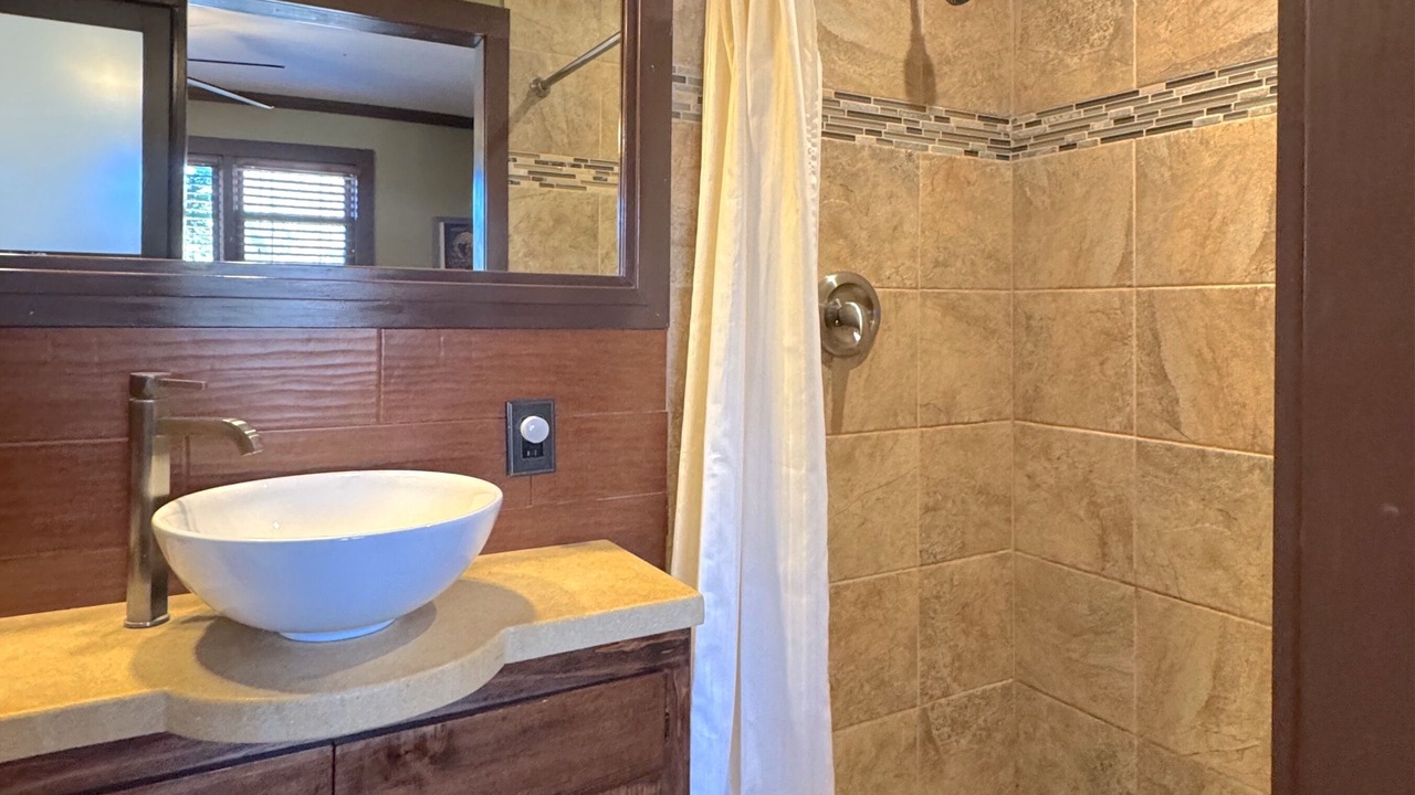 Photo of Bathroom in Eureka Springs Historic District