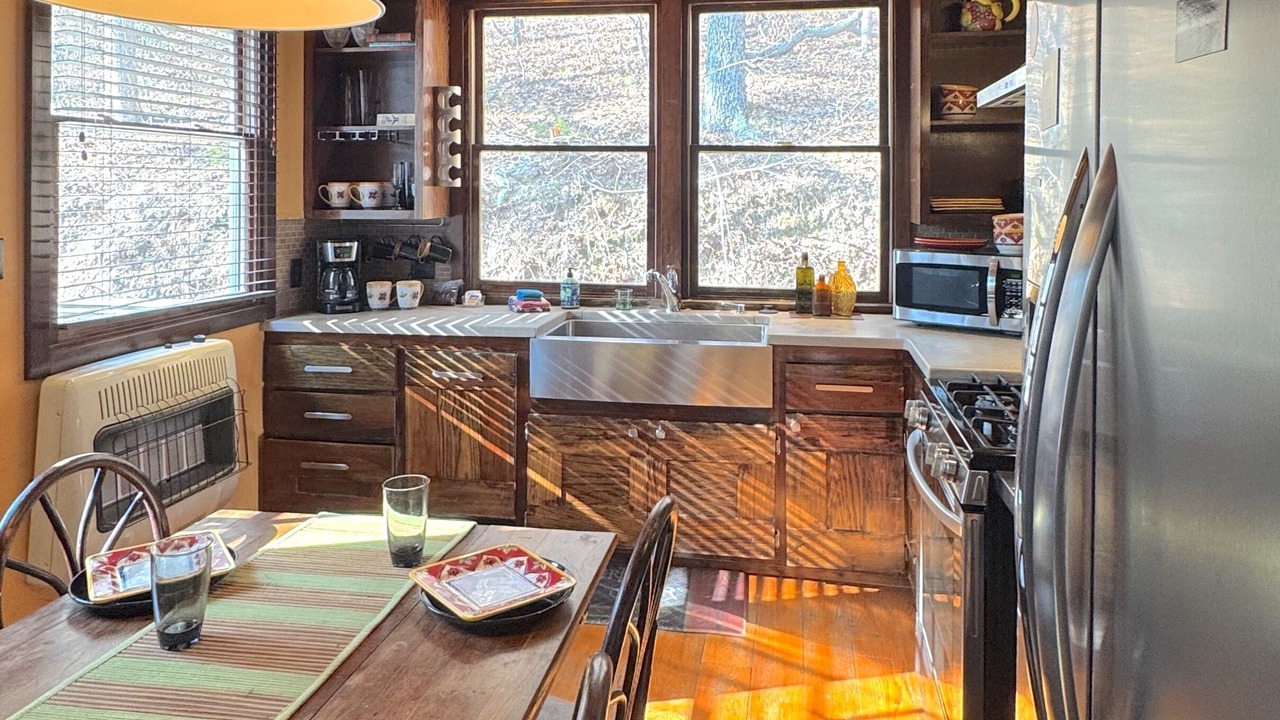 Photo of Kitchen in Eureka Springs Historic District